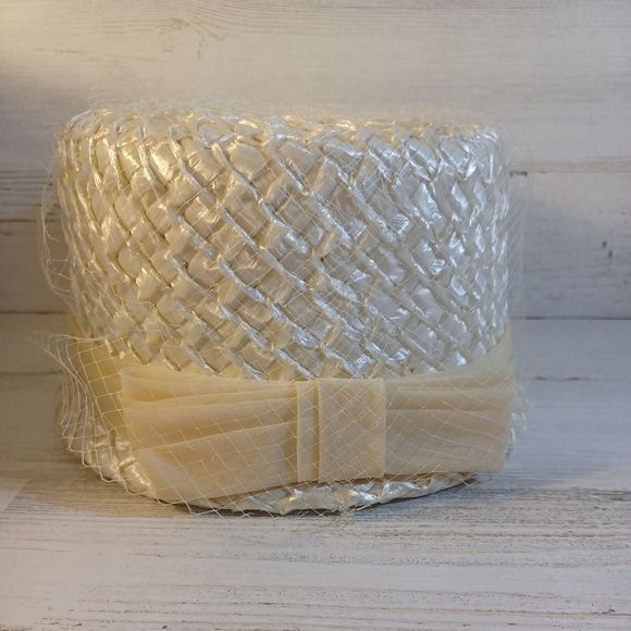 Vintage Raffia White Hats With Netting Original Sears Roebuck And Company box - Picture 3 of 13